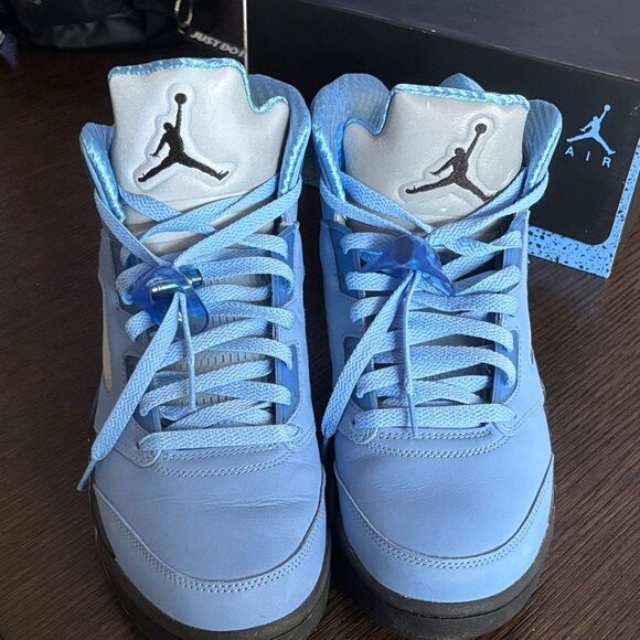 Jordan 5 Retro University Blue Sneakers Men’s size 10. Excellent condition. - Picture 3 of 7